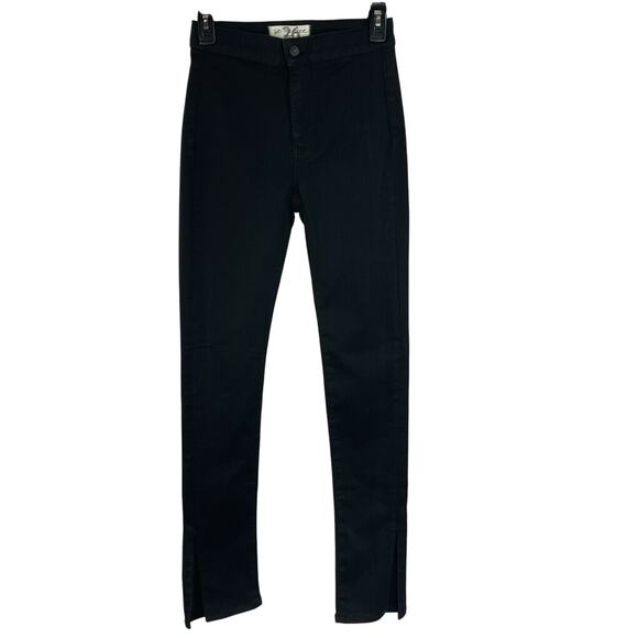 We The Free People SZ 26 Riley Pants Stretch Skinny Leg Side Slits Abyss Black - Picture 1 of 9